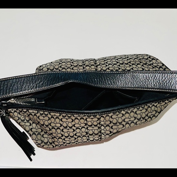 Coach Shoulder Bag - Picture 9 of 10